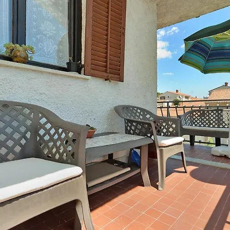 With Parking Space - 20815 Apartament Pula